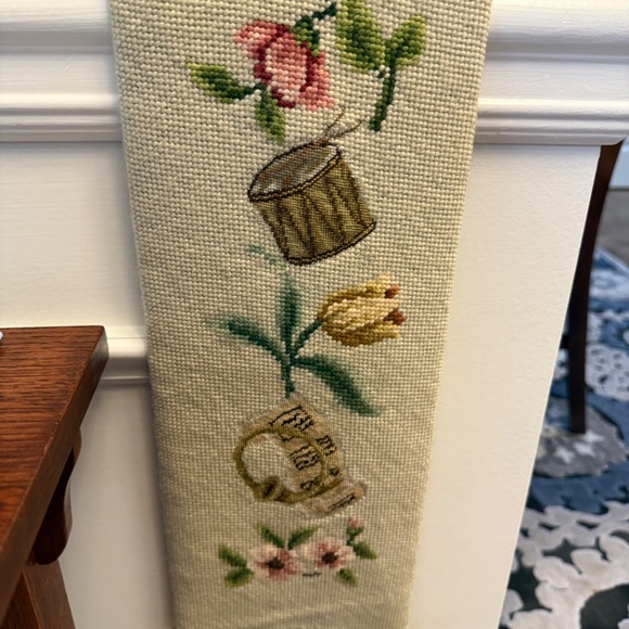 Bell Pull needlepoint purchased in Europe in the 70's - Picture 3 of 9